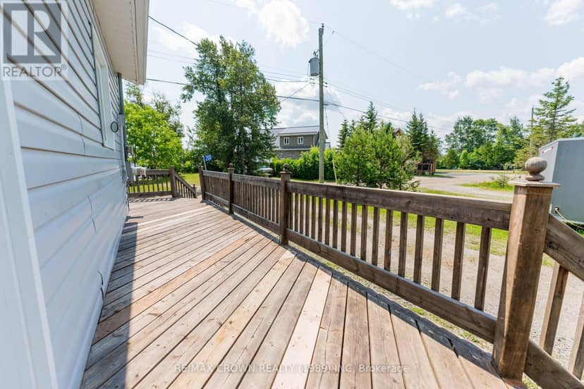 Moonbeam - 200 Lefebvre Peninsula Road — photo 22 of 27