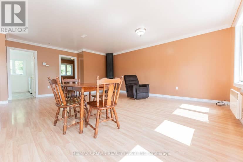 Moonbeam - 200 Lefebvre Peninsula Road — photo 8 of 27