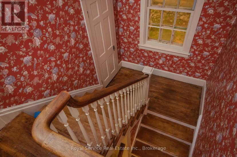 52 King Street — photo 23 of 36