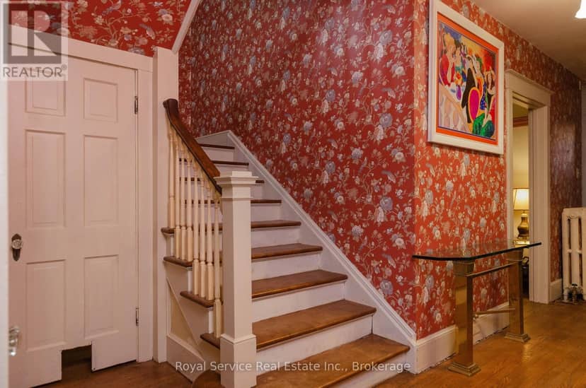52 King Street — photo 24 of 36