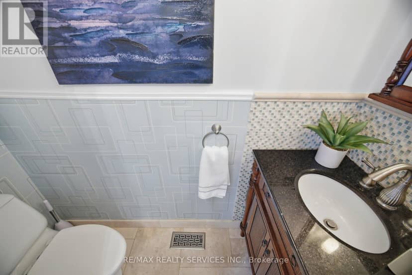 35 Glenmanor Drive — photo 20 of 40