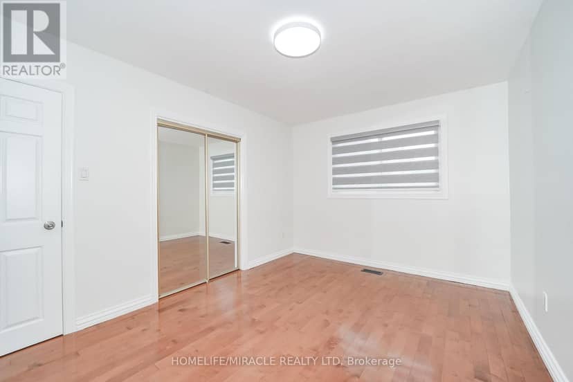 1074 Midland Avenue — photo 14 of 31