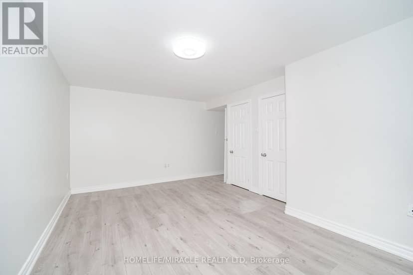 1074 Midland Avenue — photo 27 of 31