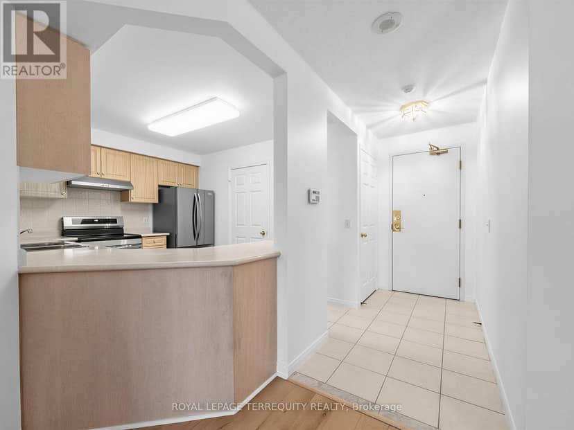 #1507 - 5001 Finch Avenue E — photo 2 of 33