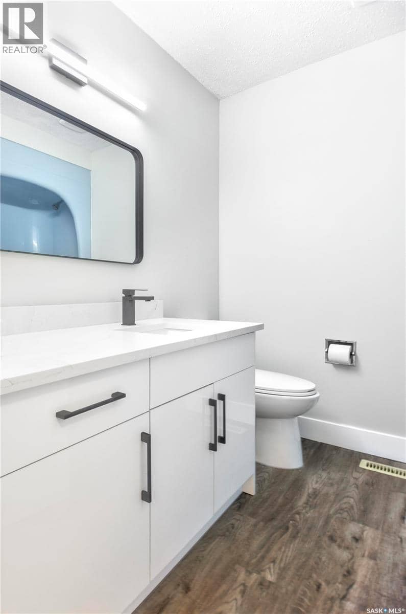 1614 McKercher DRIVE — photo 15 of 40