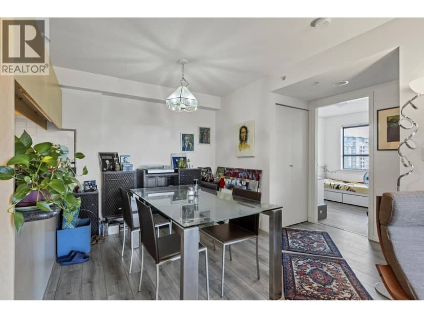 910 6611 COONEY ROAD, Richmond, photo 2