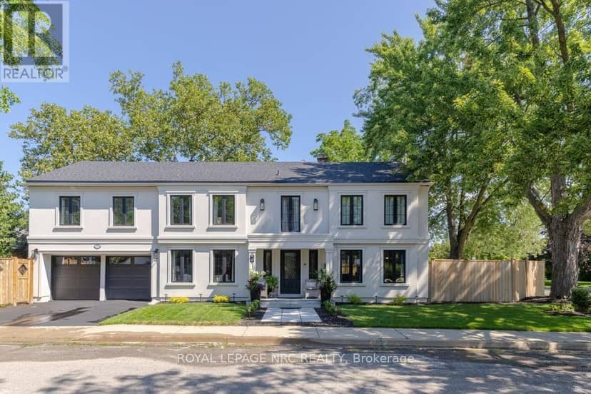 15 Wychwood Road — photo 1 of 40
