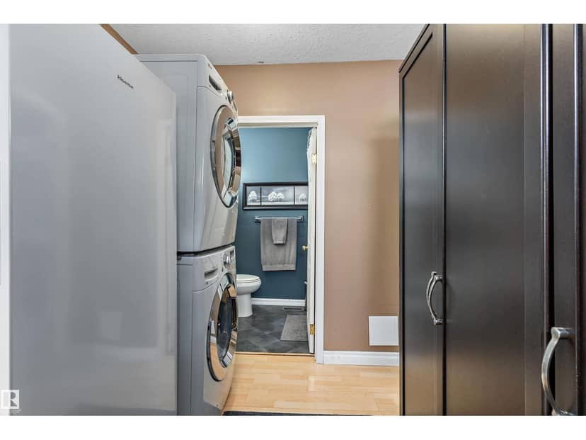 5024 55 AV — photo 15 of 40