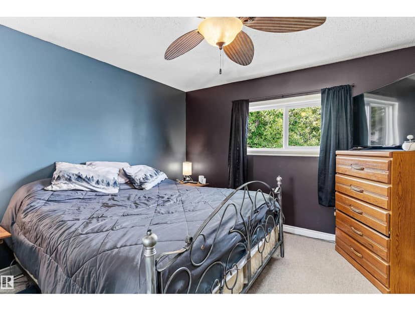 5024 55 AV — photo 16 of 40
