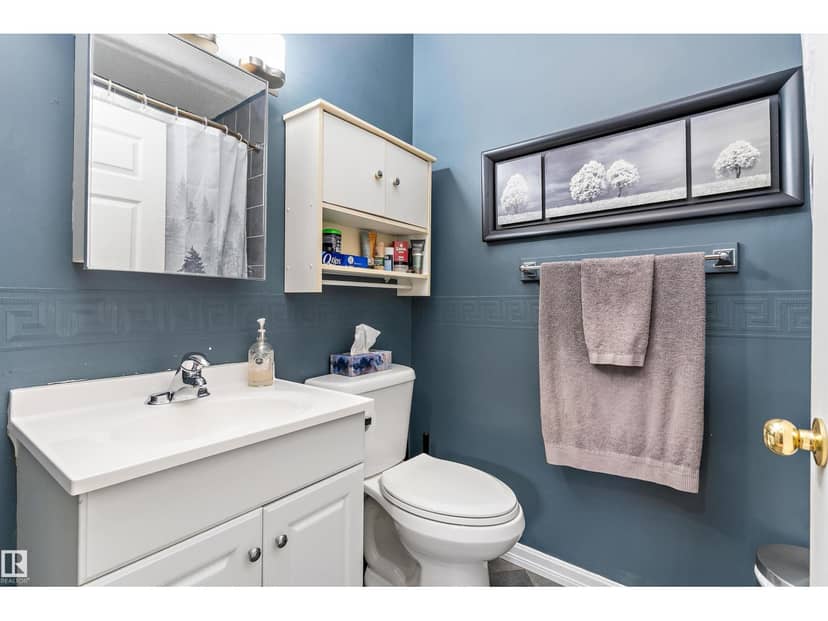 5024 55 AV — photo 18 of 40