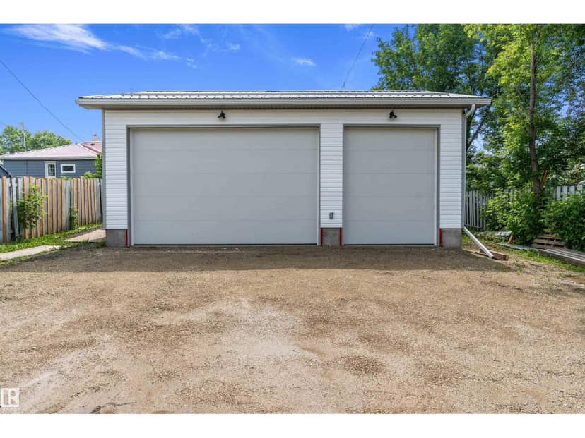 5024 55 AV — photo 27 of 40