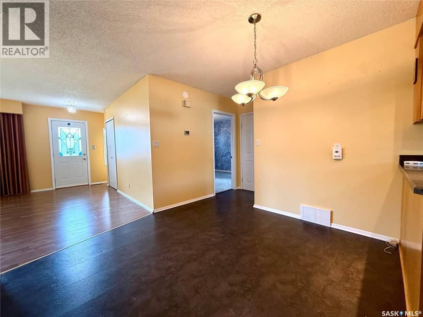 1317 Main STREET — photo 11 of 35