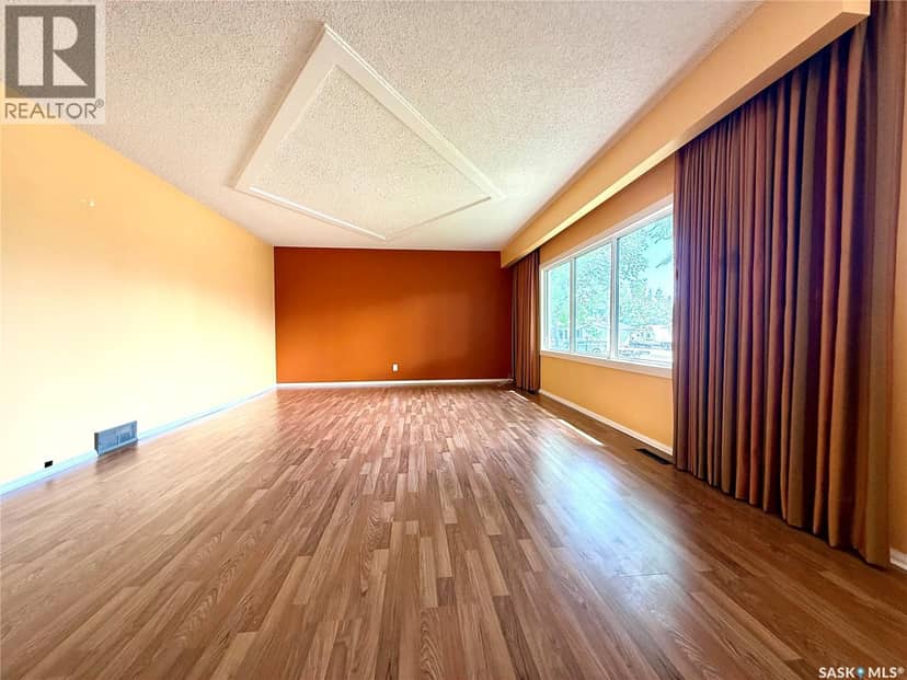1317 Main STREET — photo 12 of 35