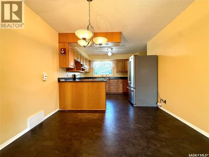 1317 Main STREET — photo 9 of 35