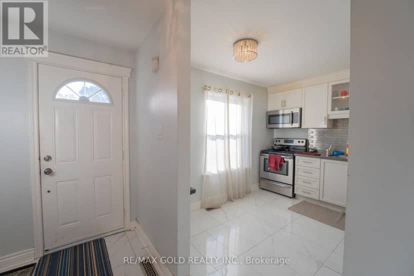 107 - 900 Central Park Drive — photo 7 of 29