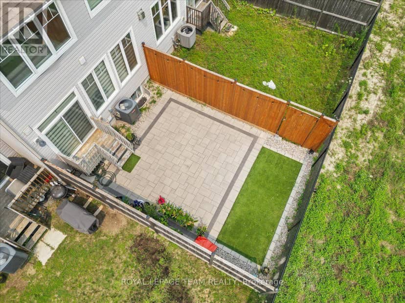 552 Jackdaw Avenue — photo 29 of 32
