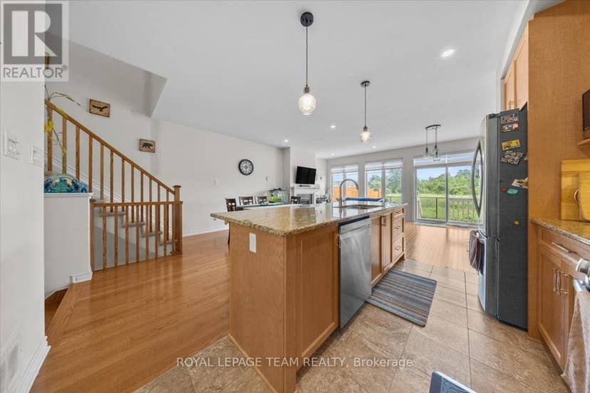 552 Jackdaw Avenue — photo 9 of 32
