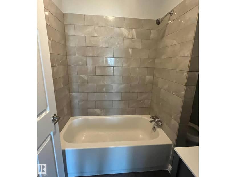 5212 51 Ave — photo 18 of 31