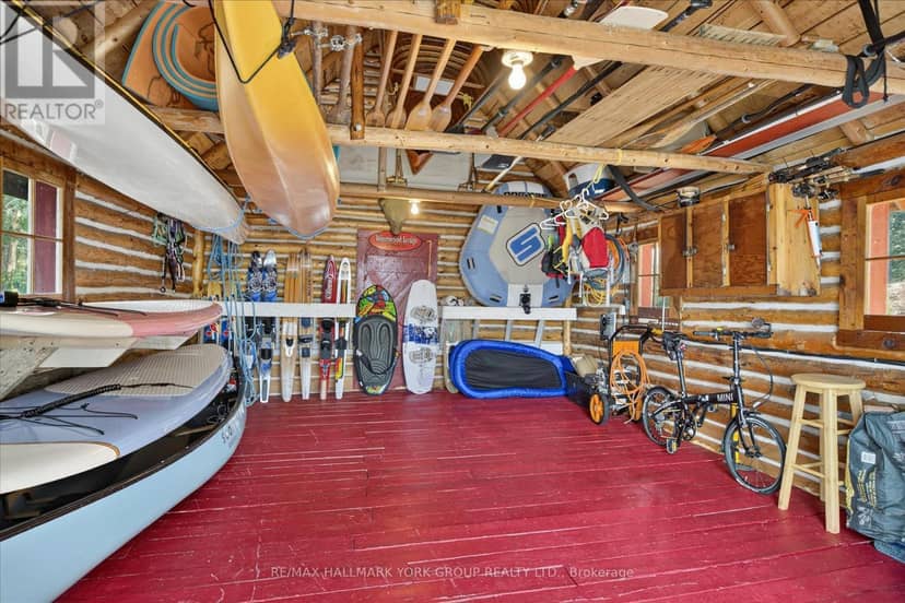12 Eastland Island,  Jack Lake — photo 26 of 40