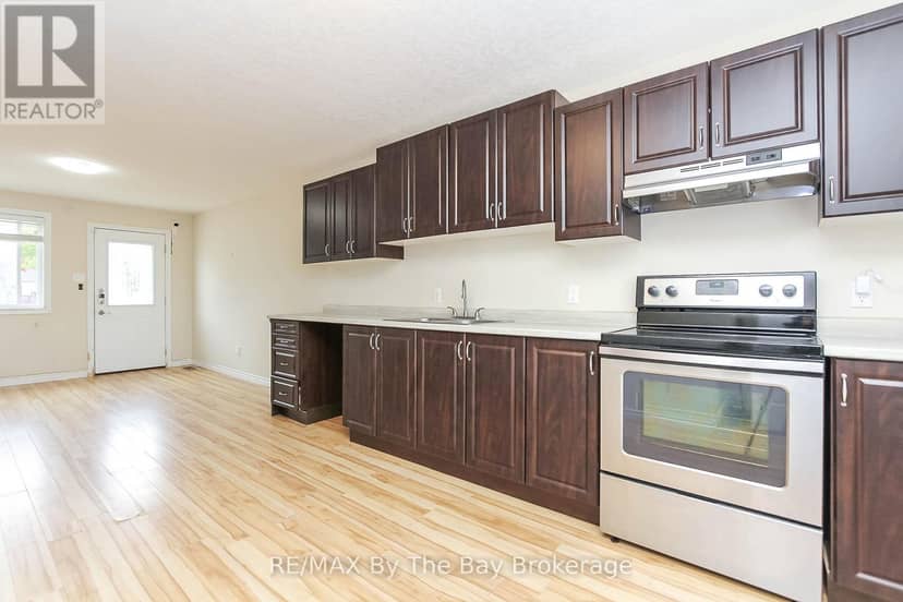 24 Glenwood Drive — photo 18 of 37