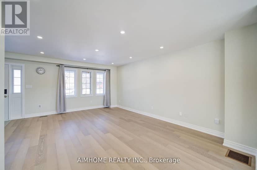 36 Grand River Avenue — photo 11 of 40