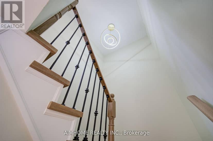 36 Grand River Avenue — photo 18 of 40