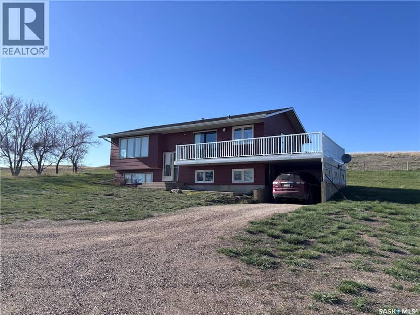 St.Cyr Acreage, Swift Current