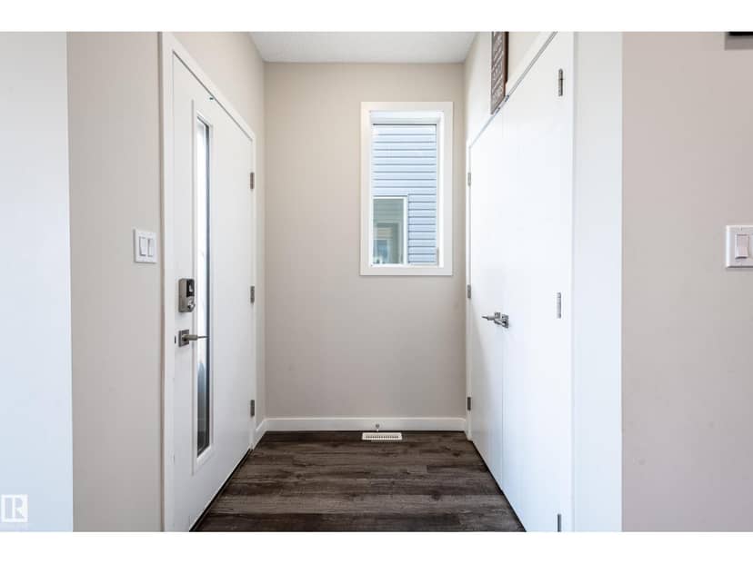 15928 100 AV NW, Edmonton, photo 3