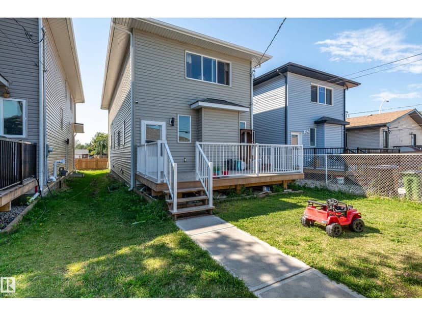 15928 100 AV NW — photo 34 of 36
