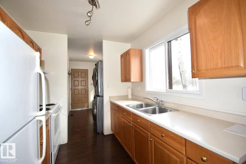 375 Perch CR, Rural Smoky Lake County, photo 7