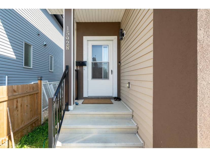 15928 100 AV NW, Edmonton, photo 2
