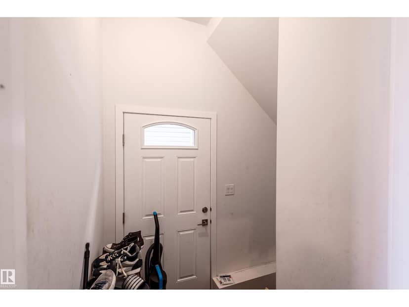 15928 100 AV NW — photo 30 of 36