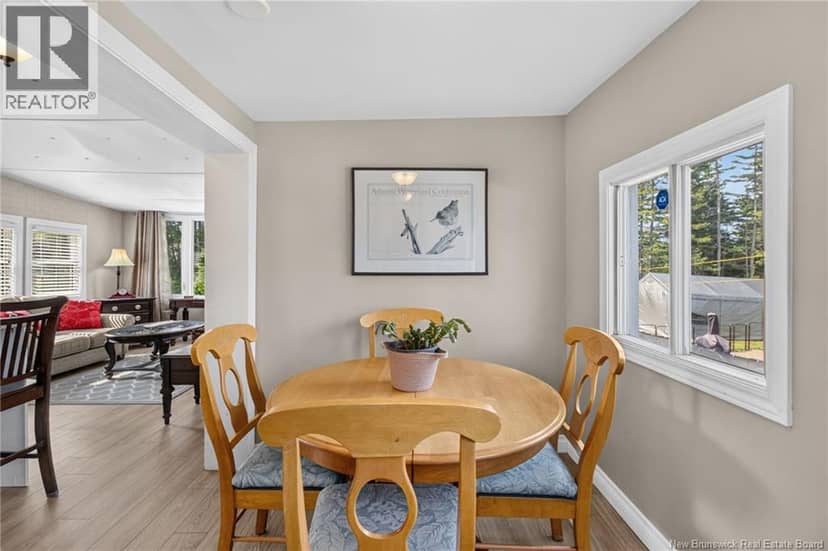 8 Kenneth Street — photo 25 of 40