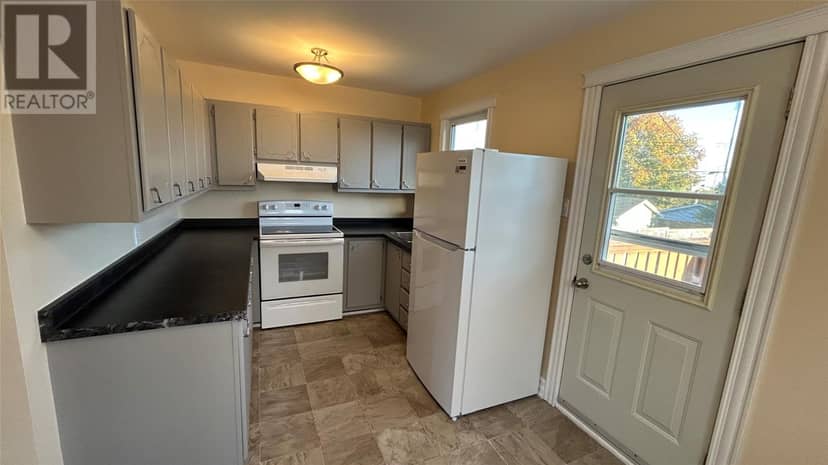 10 New Haven Lane — photo 3 of 24