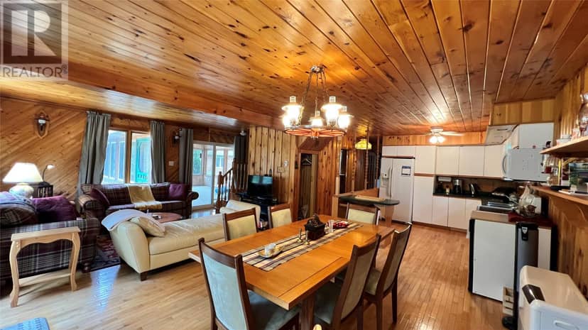 31 Terra Nova Road — photo 12 of 40