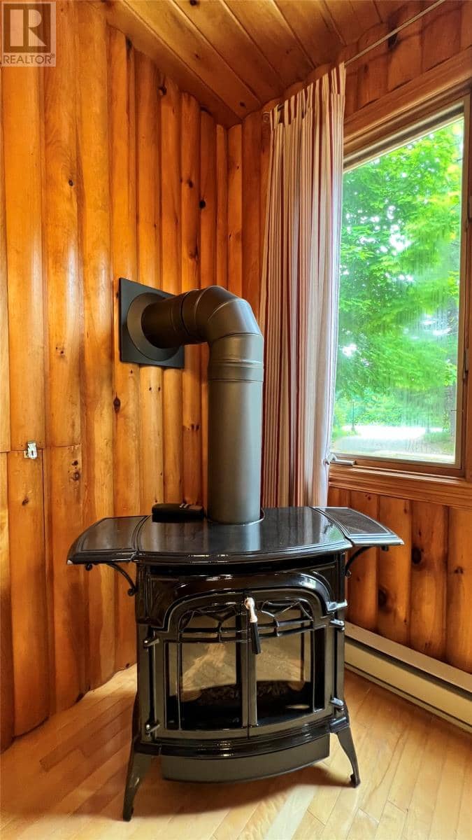 31 Terra Nova Road — photo 17 of 40