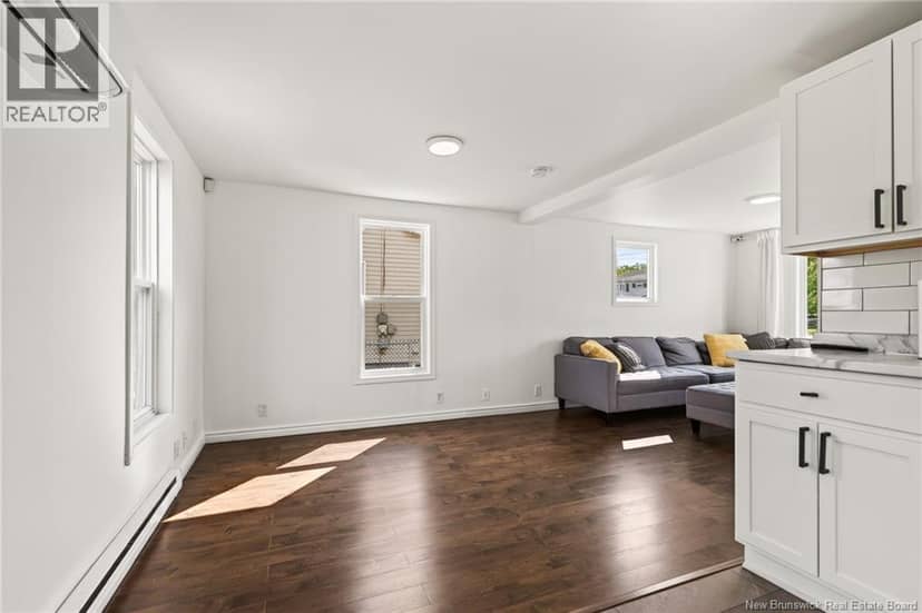 1702 Main Street — photo 16 of 31