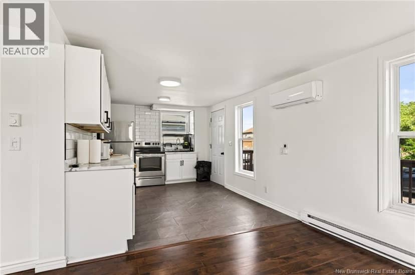 1702 Main Street — photo 18 of 31
