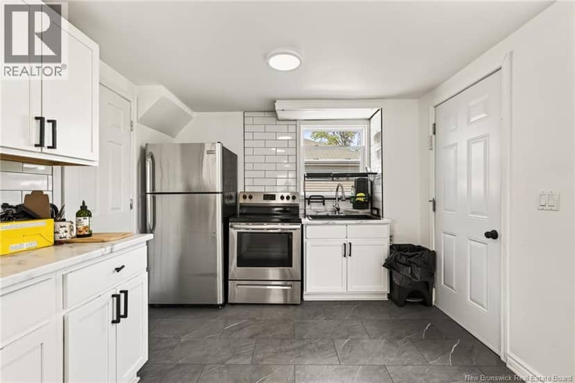 1702 Main Street — photo 21 of 31