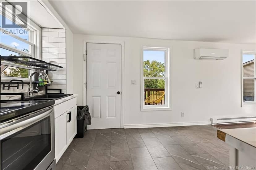 1702 Main Street — photo 22 of 31