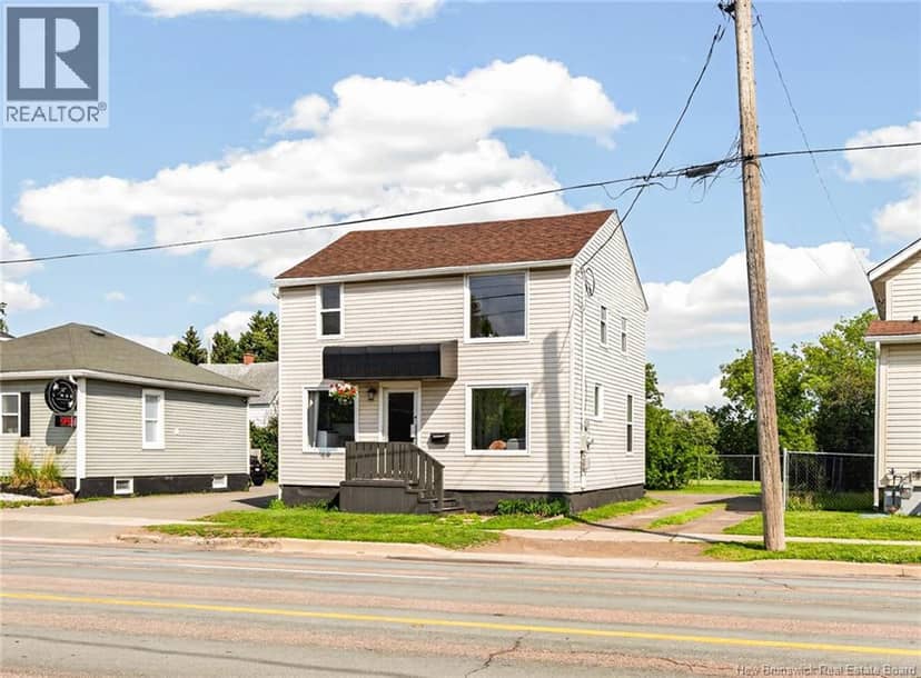 1702 Main Street — photo 3 of 31