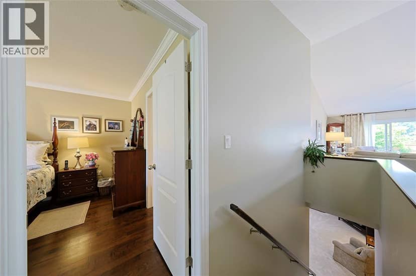 248 Bentley Court — photo 12 of 40