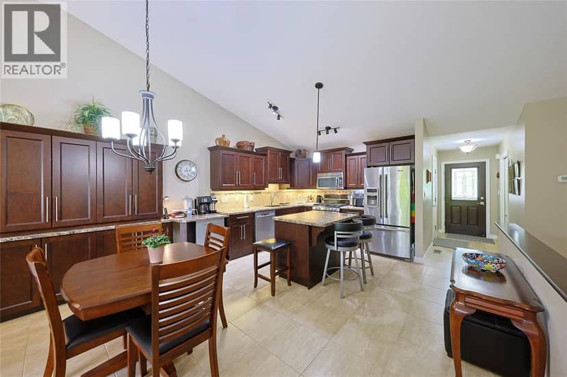248 Bentley Court — photo 5 of 40