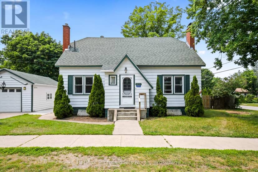 695 John Street N — photo 10 of 40