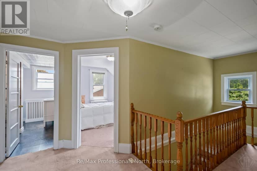 695 John Street N — photo 24 of 40