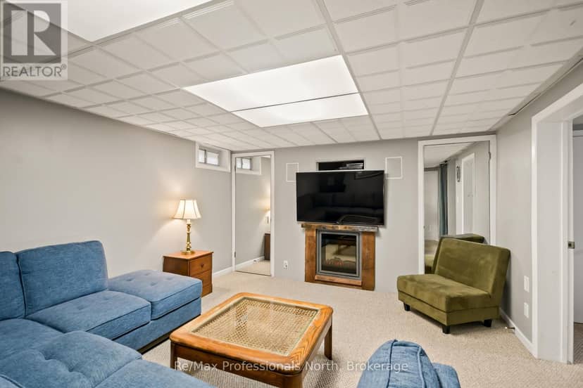 695 John Street N — photo 30 of 40