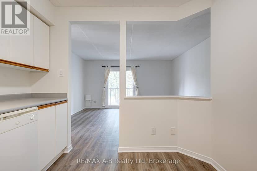 106 - 50 Campbell Court — photo 14 of 23