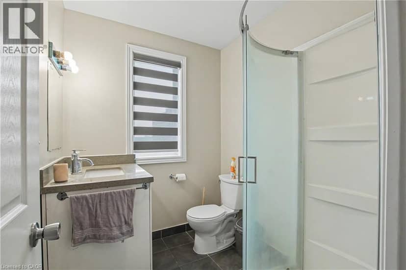 16 COLUMBIA Street W — photo 9 of 22