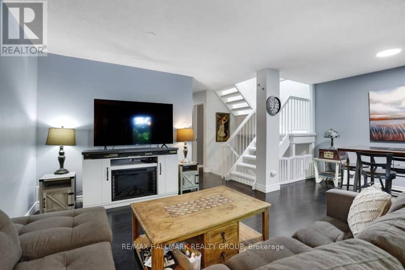 308 Lafontaine Avenue — photo 16 of 28