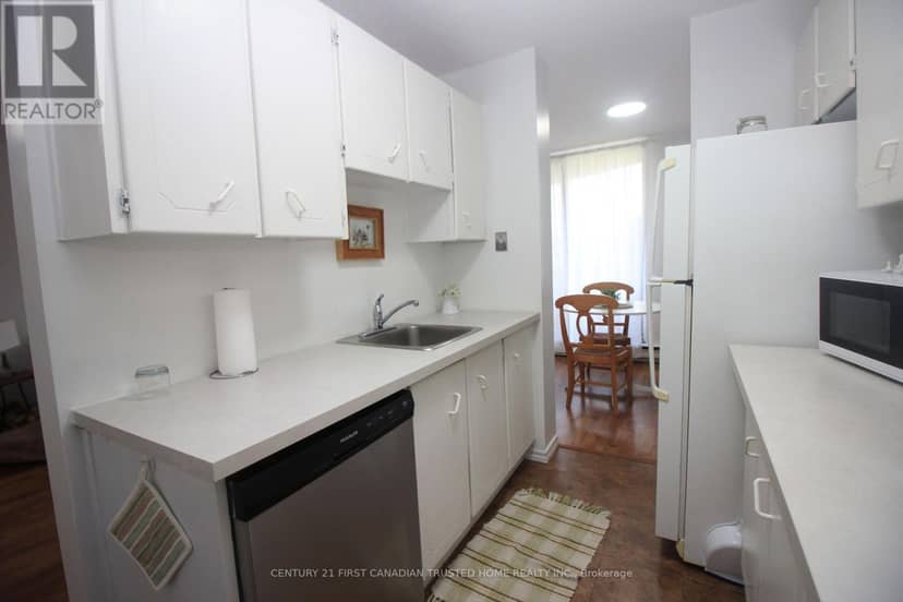 301 - 1105 Jalna Boulevard — photo 12 of 19